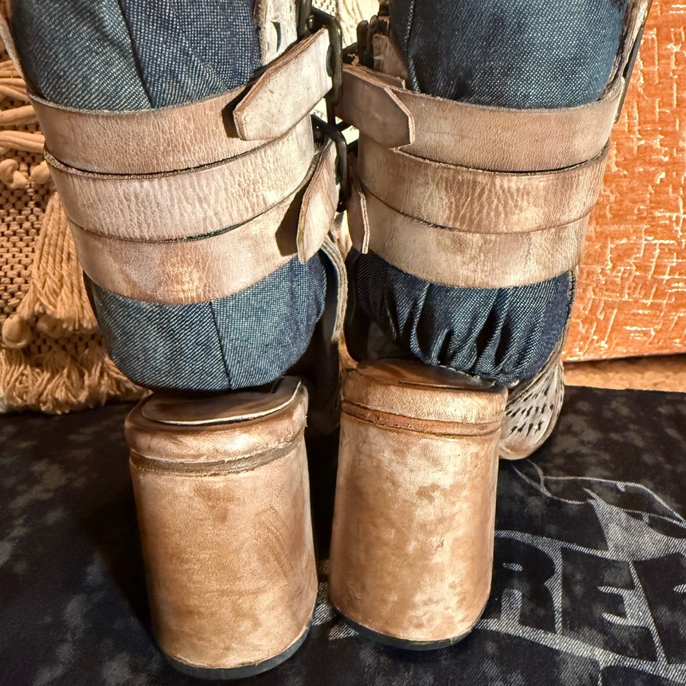 Freebird Theresa Taupe sz 8 Cut-Out Heeled Boots - Picture 3 of 5